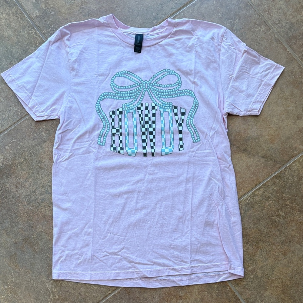 Gildan Softstyle Pink T-Shirt